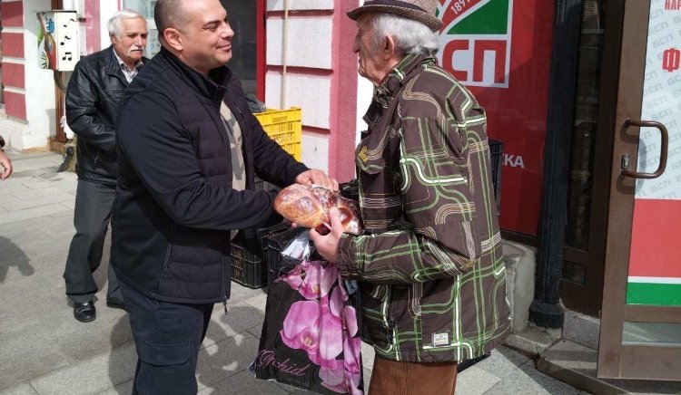 Социалистите от БСП-Видин зарадваха над 400 семейства в нужда и неравностойно положение